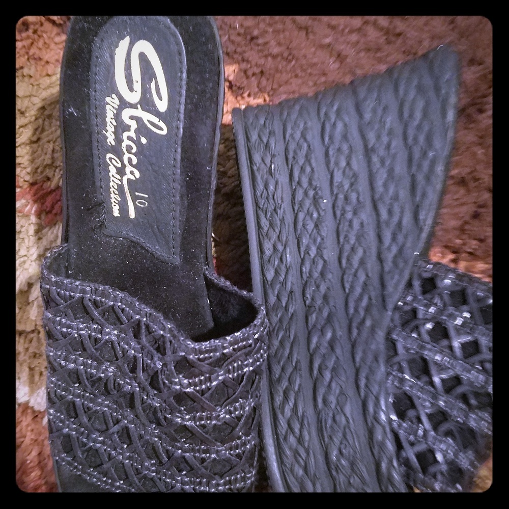 Sandals worn once
